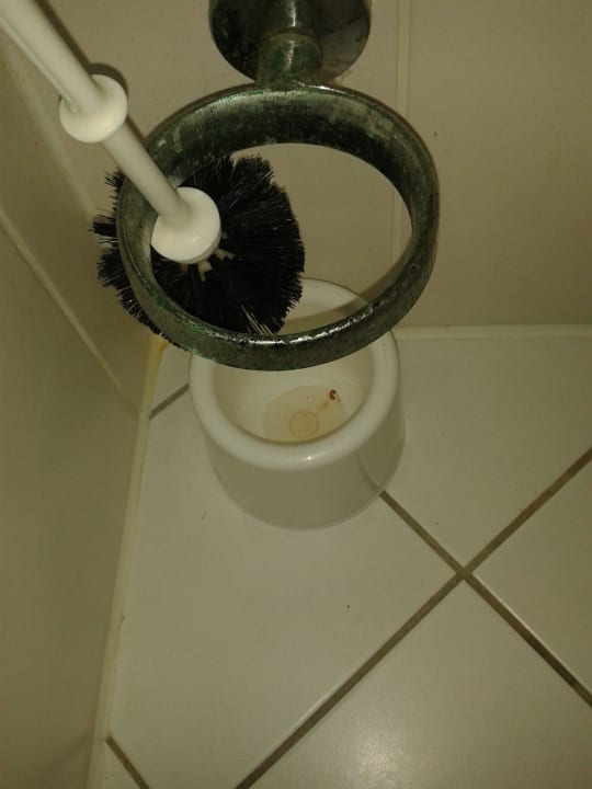 Toilettenbürste - und die Spuren Ferienwohnungen Ferienpark Weissenhäuser Strand