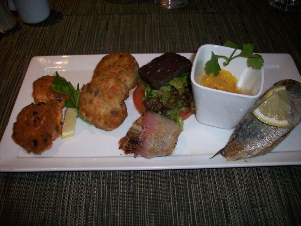 Fisch und Fleischplatte Clarion Admiral Hotel