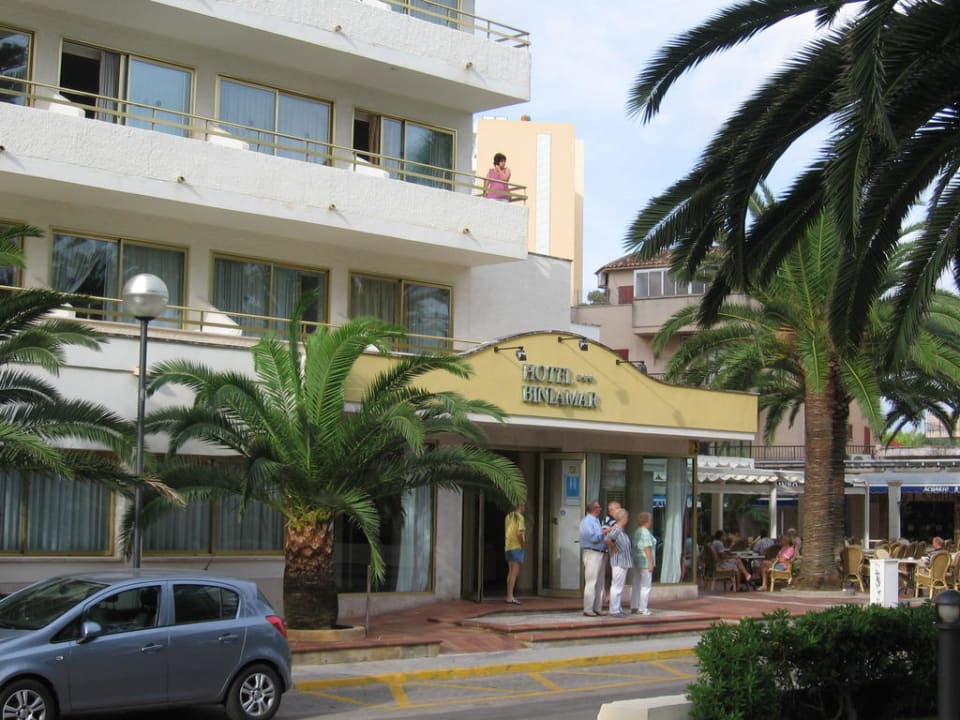 Eingang Hotel Biniamar