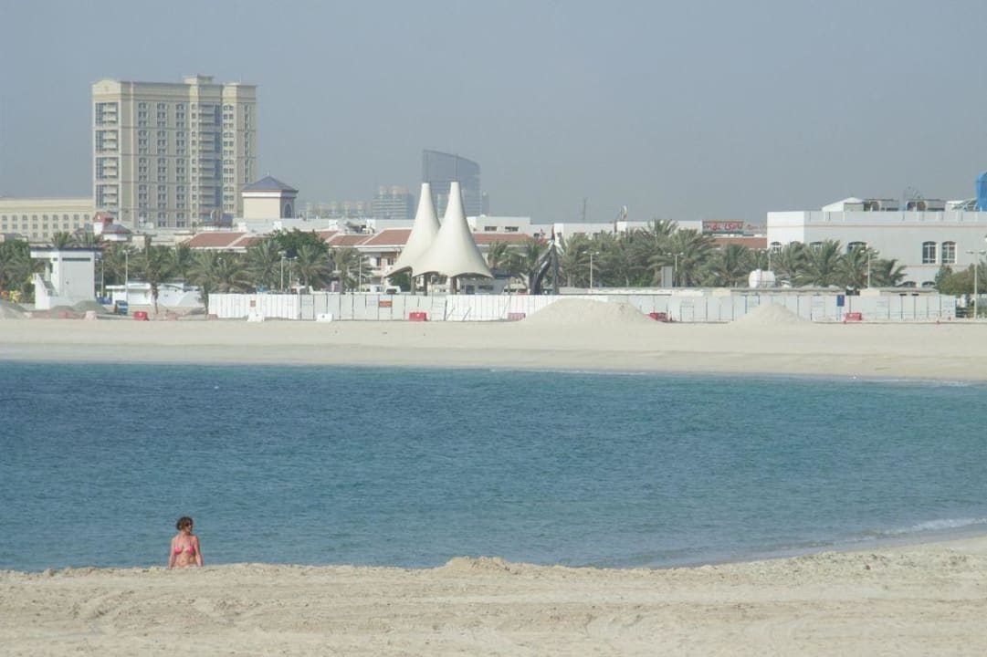 Strandabschnitt links vom Regent Beach Resort Hotel Regent Beach Resort