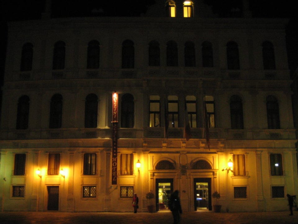 Hotel am Abend Hotel Ruzzini Palace