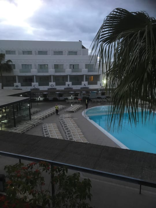 Zimmerblick zum Pool Sentido Aequora Lanzarote Suite