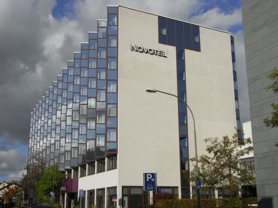 Außenansicht Essential by Dorint Frankfurt-Niederrad