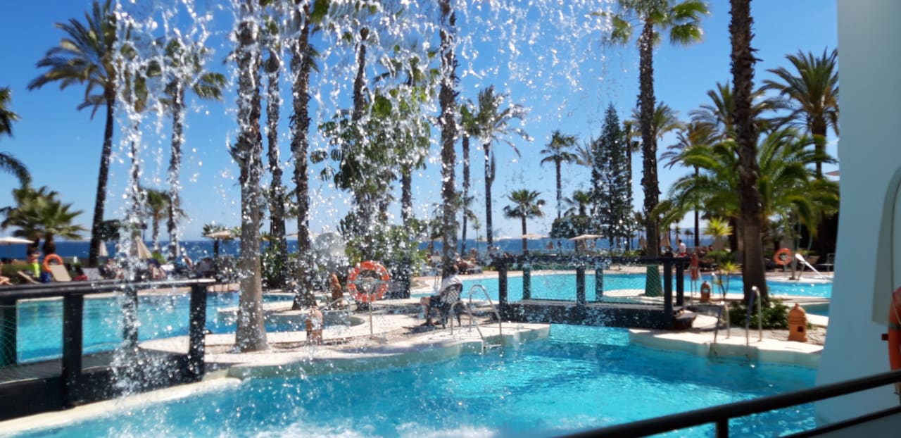 Pool H10 Estepona Palace