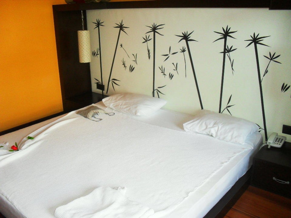 Unsere Zimmer, Bett war sehr niedrig Siam Elegance Hotels & Spa