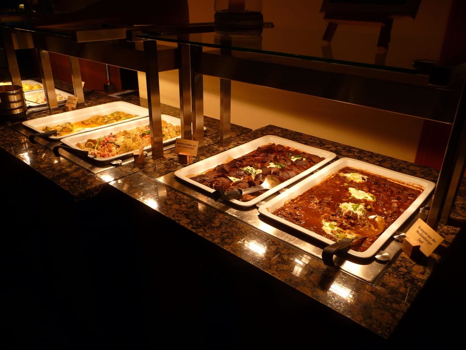 Teil des Fleischbuffet´s Seehotel Großherzog von Mecklenburg