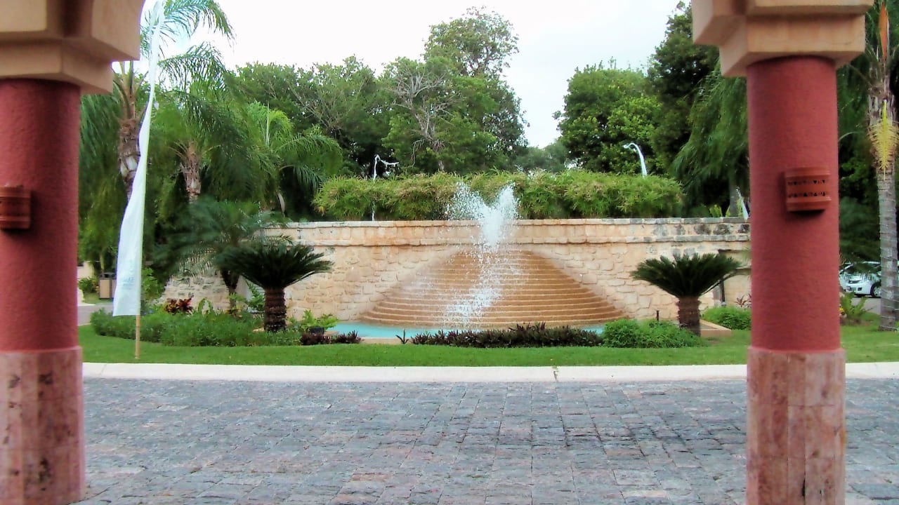 Vor dem Meetingpoint Sandos Playacar Select Club Adults only - All Inclusive