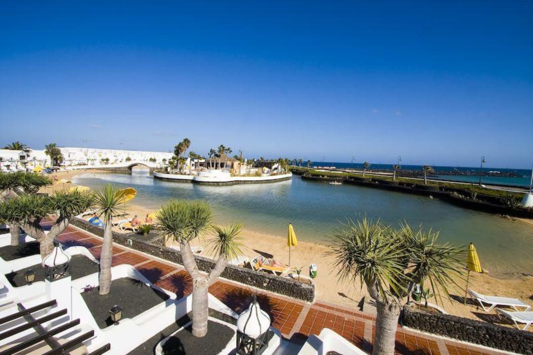 Outside picture Hotel Sands Beach Resort