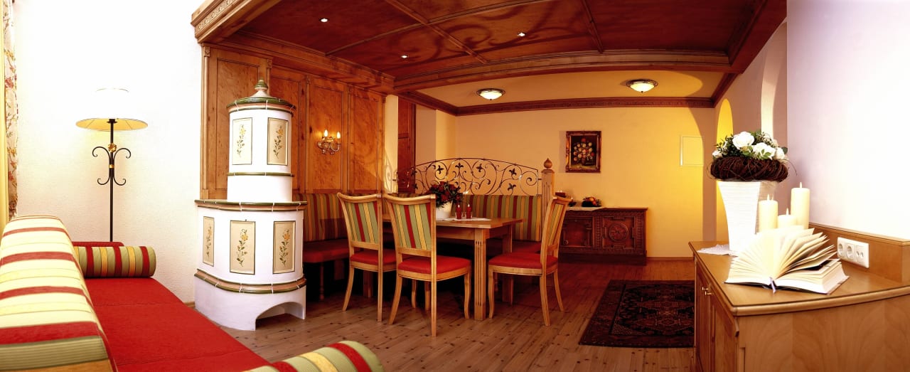 Essbereich Appartement Alpenrose Boutique Hotel Montanara Ischgl