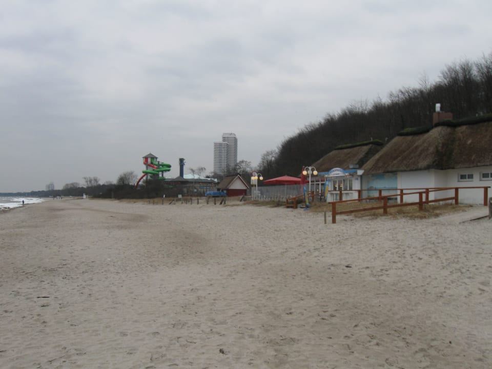 Hotel ist immer gut zu sehen, schöner Strand PLAZA Premium Timmendorfer Strand