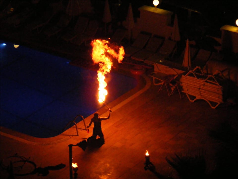 Feuershow Bora Bora Butik Hotel