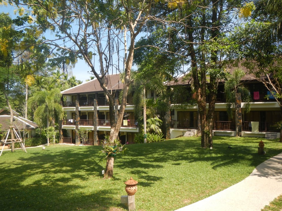 Schöne und gepflegte Gartenanlage The Leaf on The Sands by Katathani