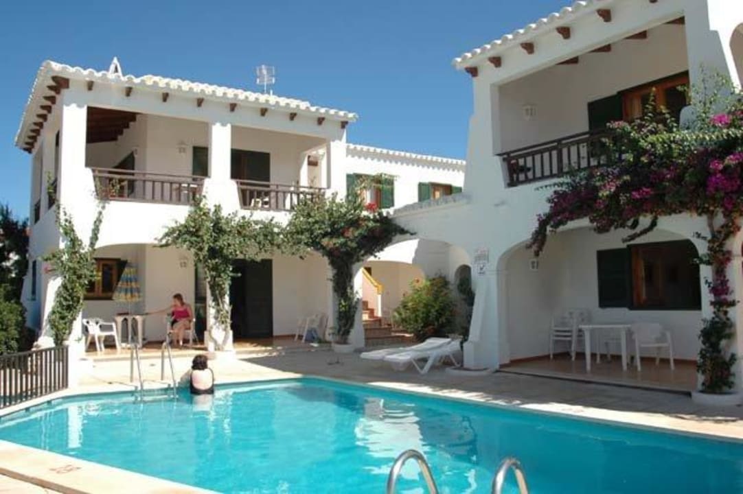 Apartamentos Apartments Arco Iris