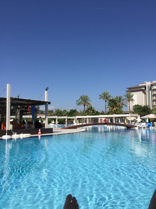 Hauptpool mit Poolbar Sunis Elita Beach Resort & Spa