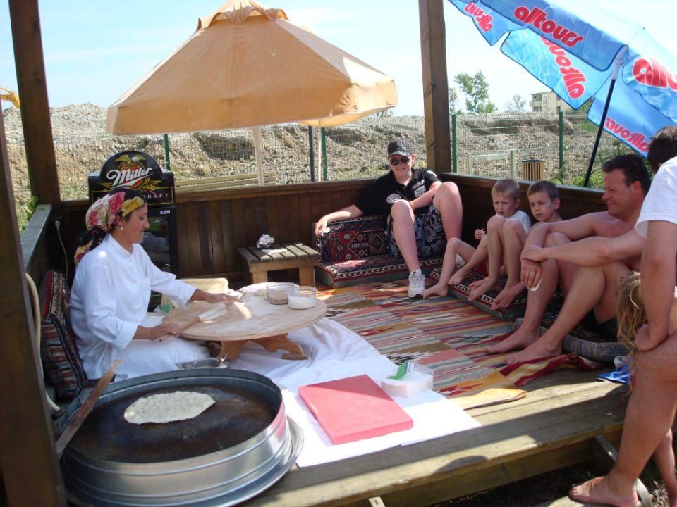Fladenbrot bei Emine Hotel Novum Garden Side