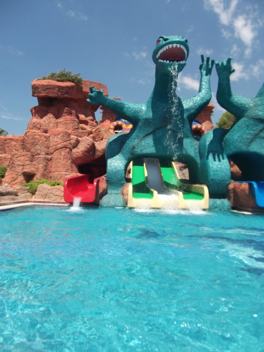 Die große Rutsche Kamelya Aishen Club