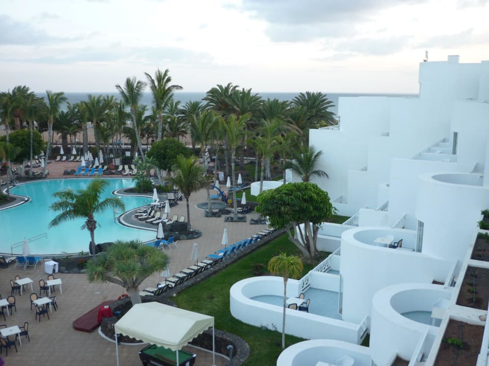 Vom Balkon nach rechts Hipotels La Geria