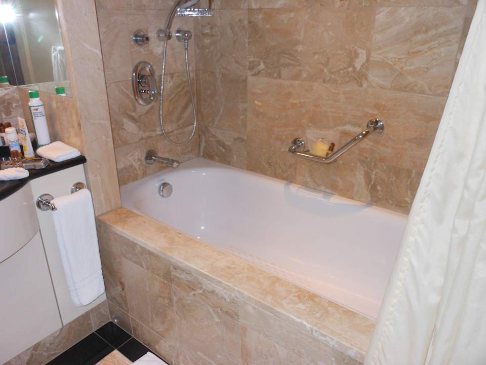 Zimmer - Badezimmer Sheraton Warsaw Hotel