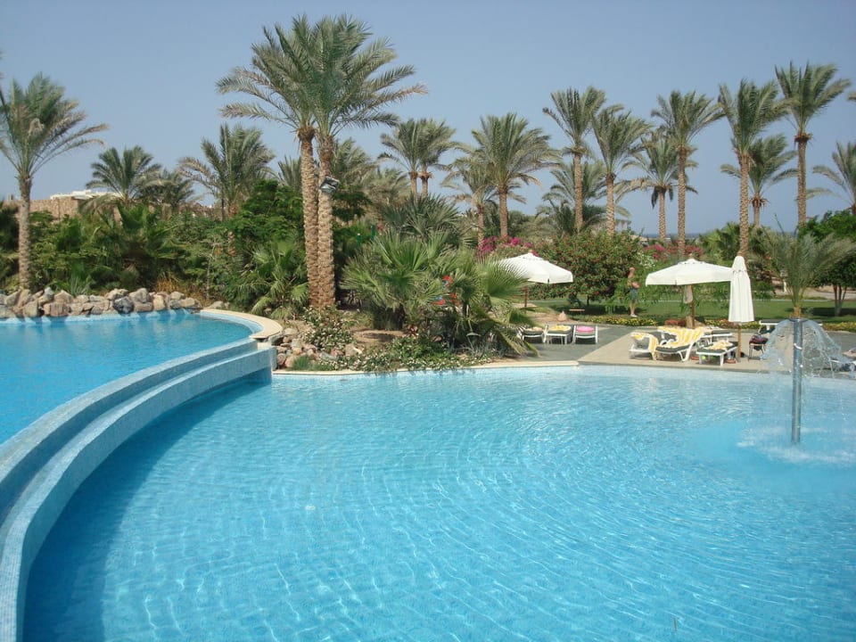 Poolanlage Brayka Bay Resort