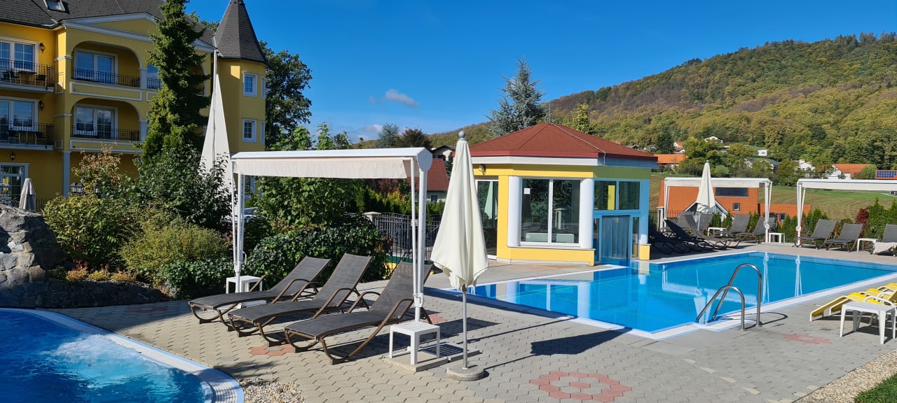 Pool Schlössl Hotel Kindl