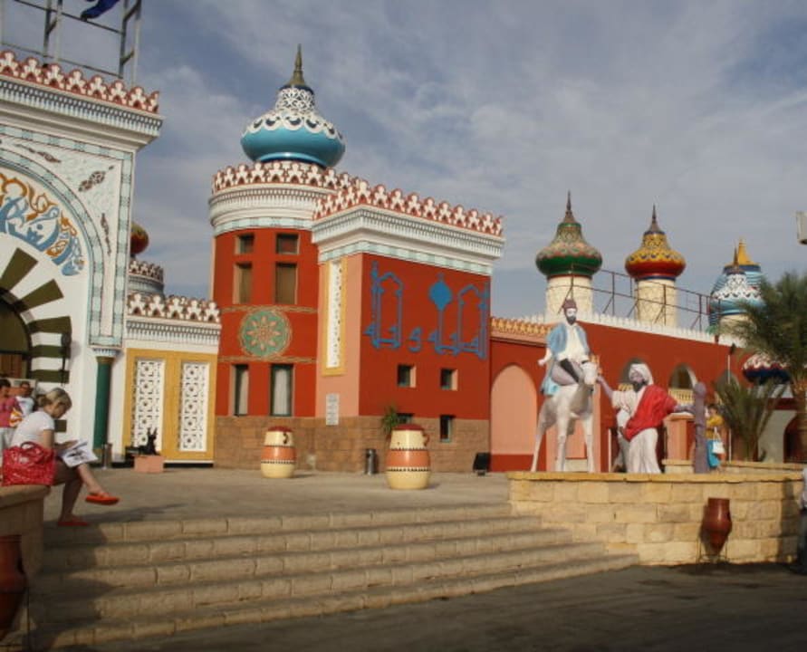 Eingang zum Hotel Pickalbatros Alf Leila Wa Leila Resort - Neverland Hurghada