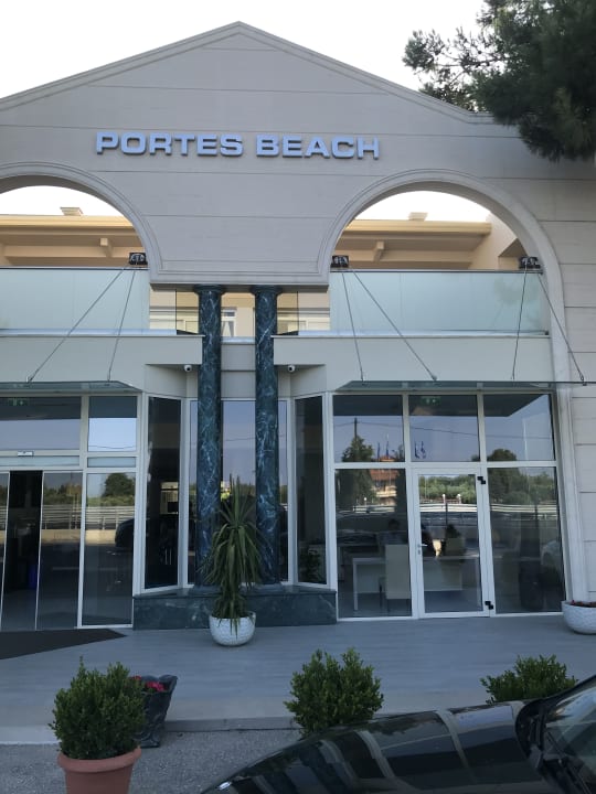 Außenansicht Hotel Portes Beach