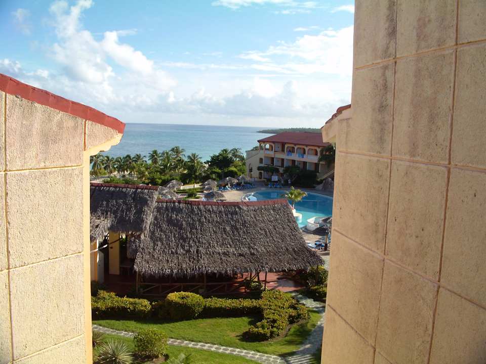 Der Pool ist nah Sol Rio De Luna y Mares