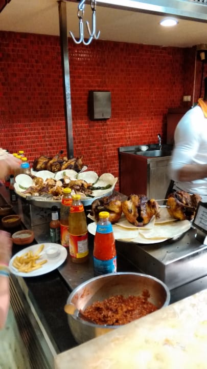 Hähnchen frischh gegrillt Limak Lara Deluxe Hotel & Resort