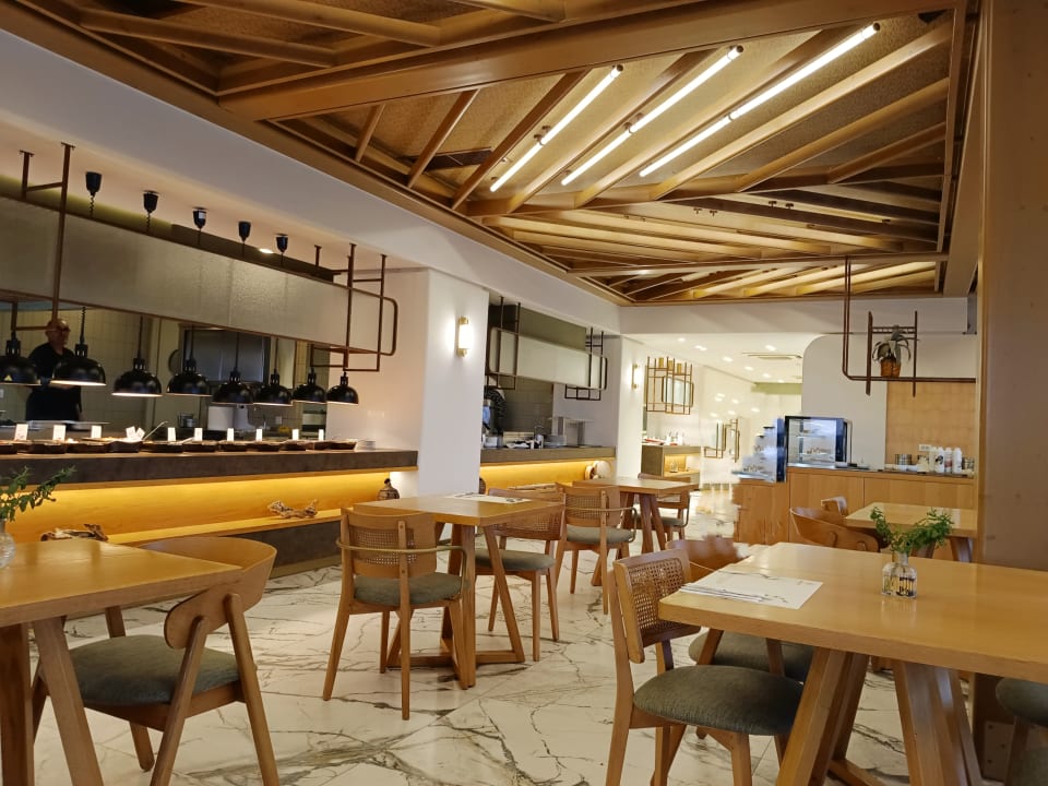 Gastro Hotel Kakkos Bay