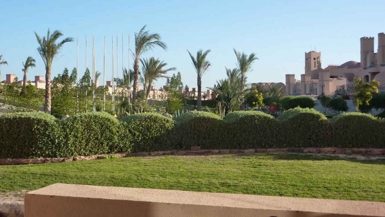 Sicht aus der Terrasse in den Garten Sentido Akassia Beach