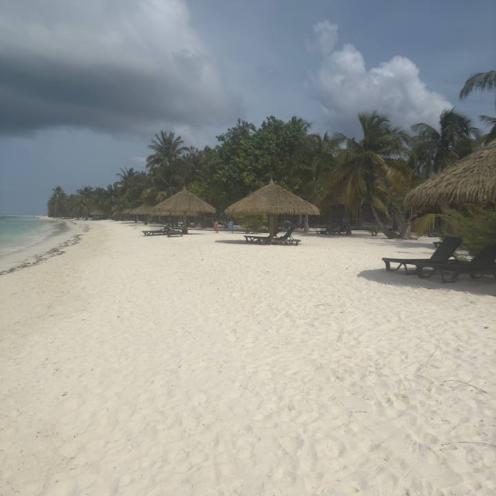 Strand Kuredu Island Resort & Spa