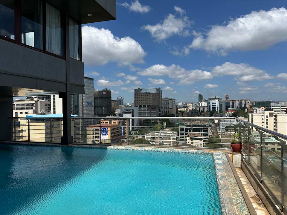 Pool Golden Tulip Westlands Nairobi