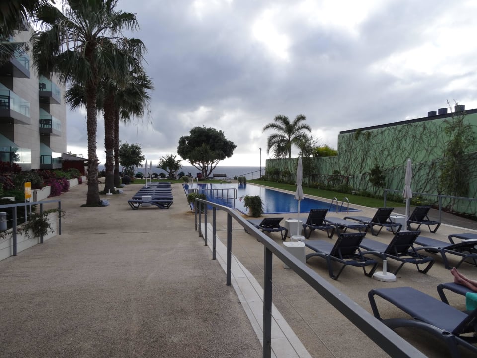 Poolanlage Hotel Golden Residence