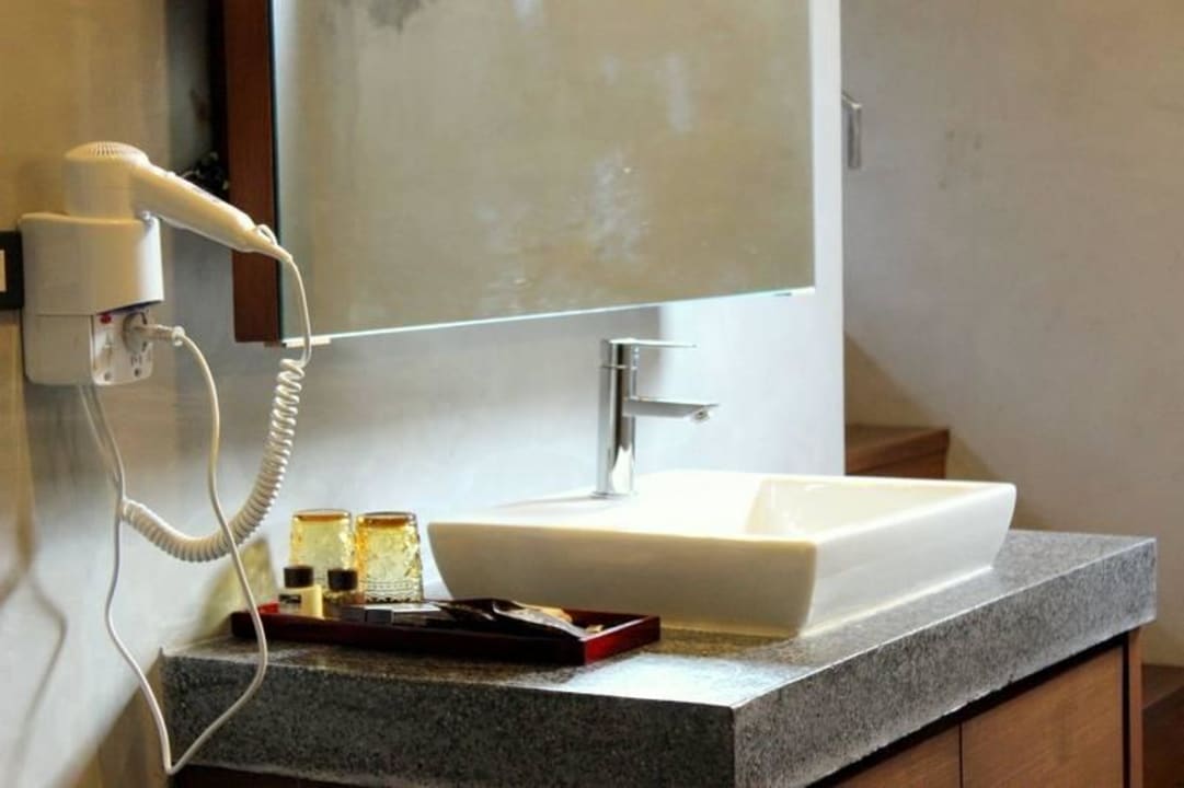 Bath Room of Deluxe Room Samed Grandview Resort