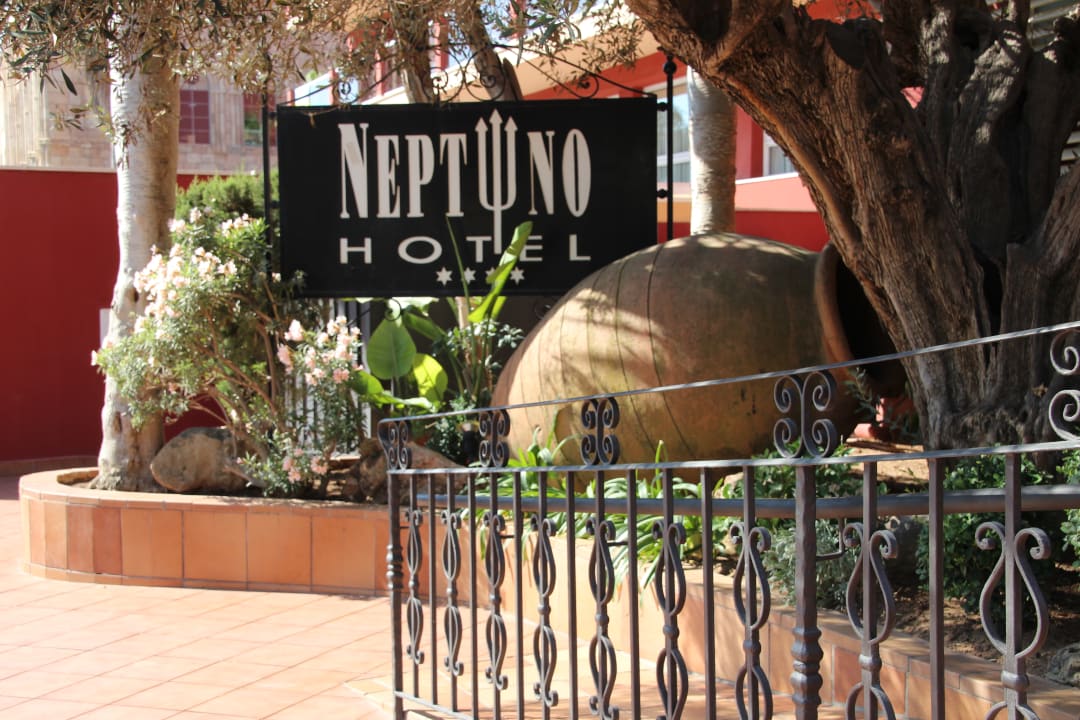 Außenansicht Universal Hotel Neptuno - Adults Only