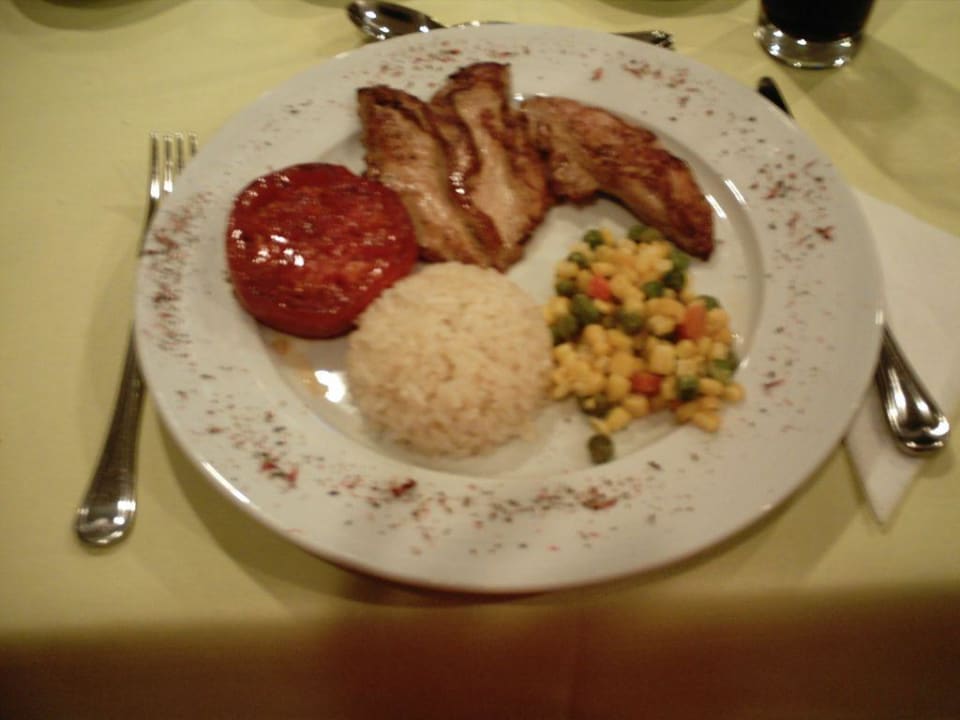 ein Gang im à-la-carte Restaurant Side Alegria Hotel & Spa - Adults only +16