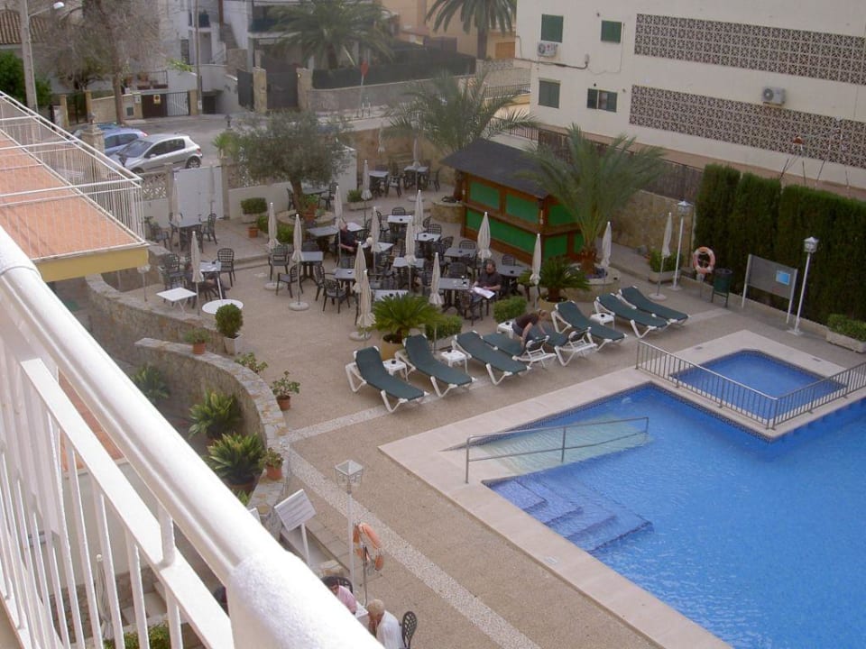 Blick über den Pool und die Außenbar Hotel Don Miguel