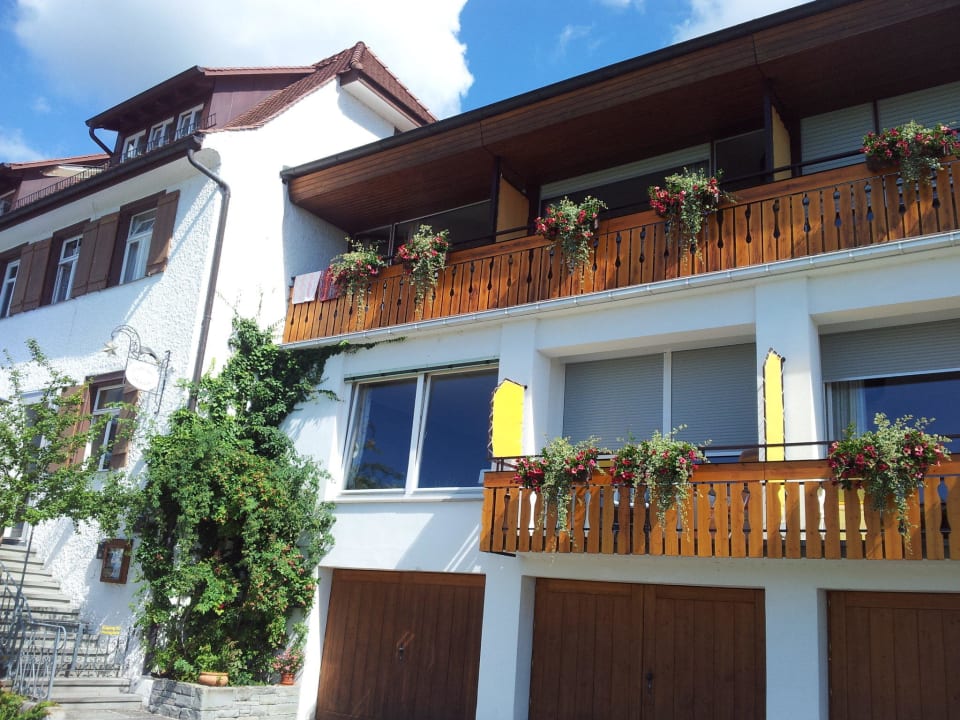 Garagen zum Abstellen von Fahrrädern super  Landgasthaus Sternen