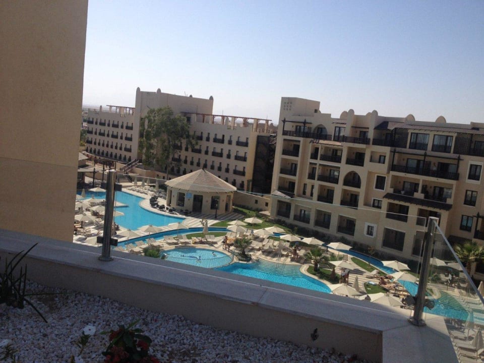 Вид из Скай-бара Steigenberger Aqua Magic