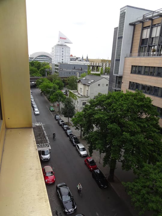 Blick auf Straße Hotel Bristol Berlin