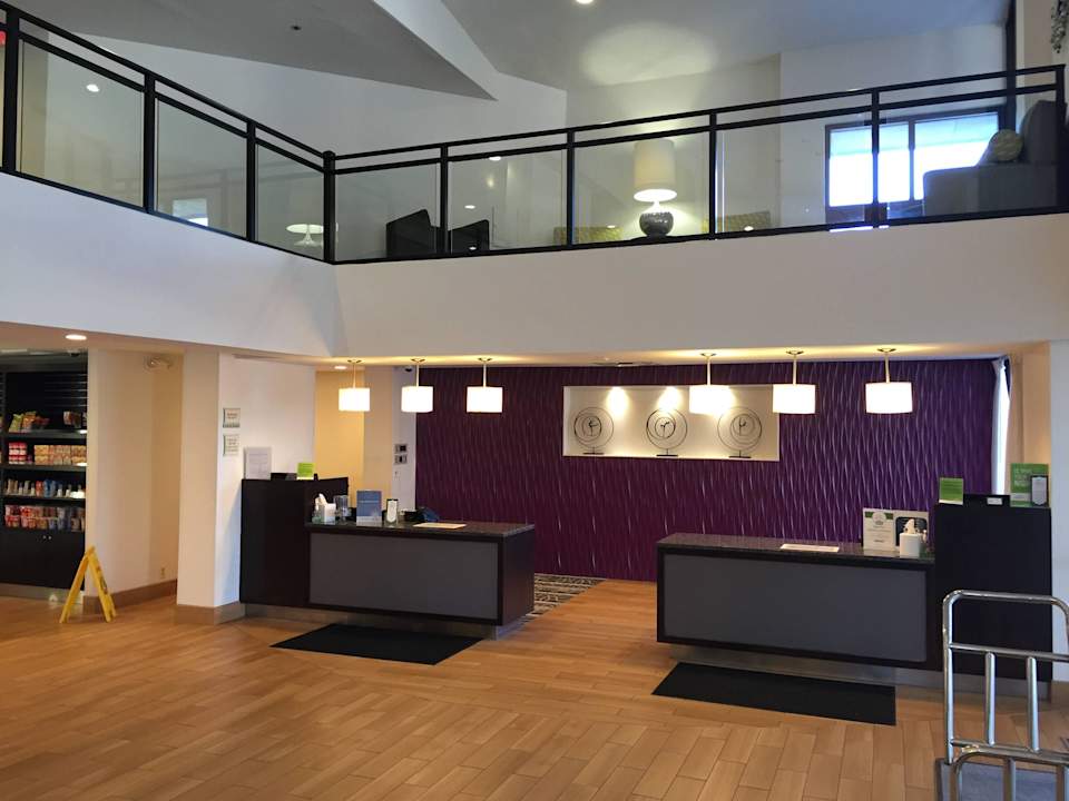 Lobby Hotel La Quinta Inn & Suites Romulus Detroit Airport