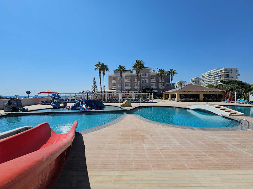 Pool Exotic Hotel & Spa