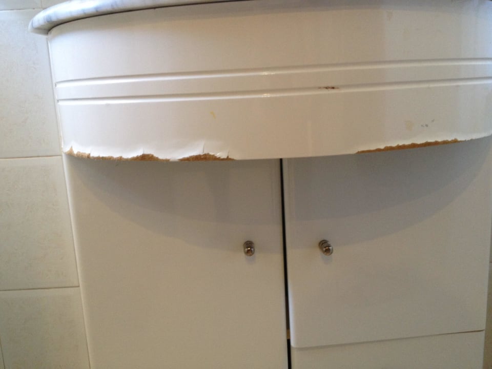 Der kaputte Badschrank Hotel Cupidor