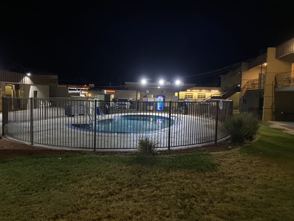 Pool Rodeway Inn Page Near Lake Powell