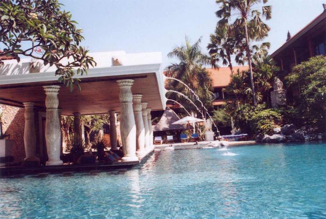 Pool Puri Santrian Puri Santrian