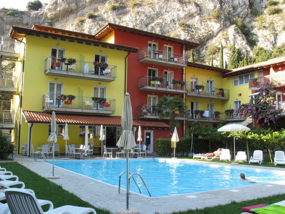 Garten mit Pool AktivHotel SantaLucia