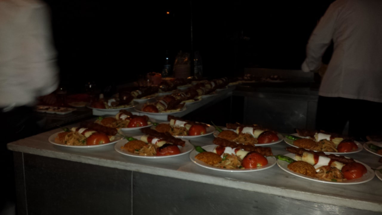 Vom Hotel ausgerichtetes BBQ Asteria Collection Side