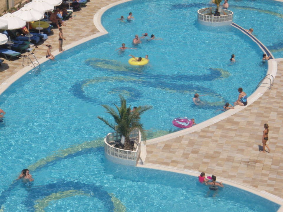 Der Actionpool vom Balkon im 4. Stock Nb Calimera Hane Garden