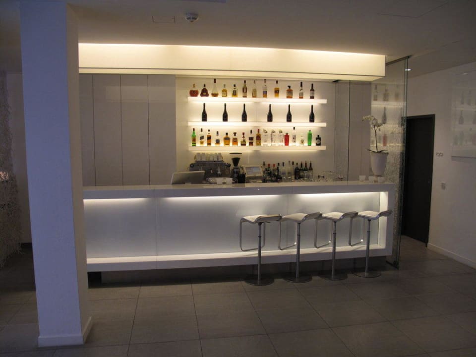 Lobby & bar  Hotel The Pure