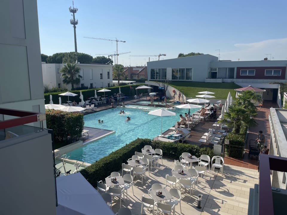 Außenansicht Domino Suite Hotel